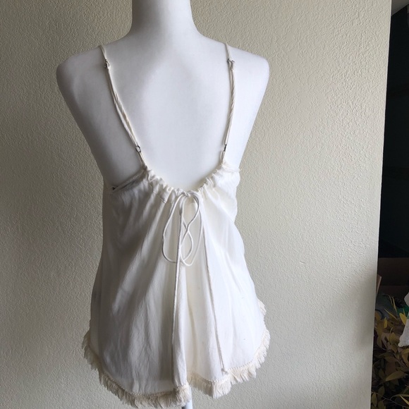 White singlet with lace and embroidery - Picture 3 of 4